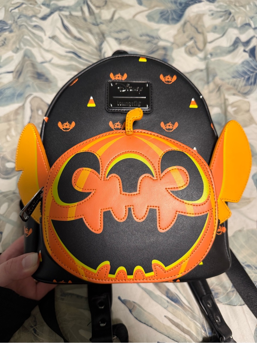 EUC Disney Pumpkin stitch Loungefly backpack